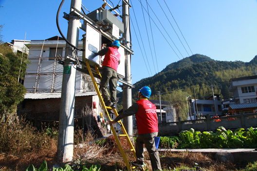 国网泰顺供电:电力“上山下村”  用户收得“暖心宝”