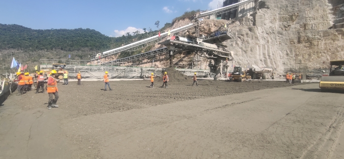 中电建水电三局：老挝南屯1水电站提前8天实现首仓碾压混凝土浇筑节点